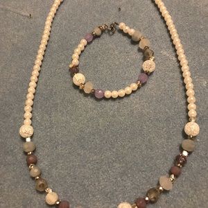 Beautiful necklace and bracelet.